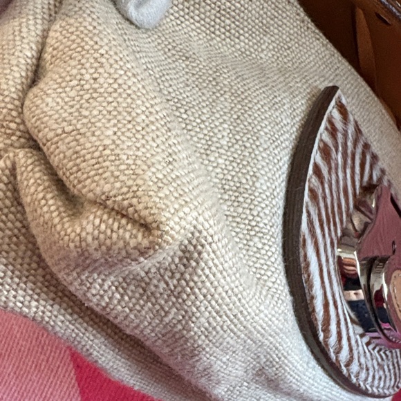 Tod's Tan and Cream Crossbody Bag - Picture 14 of 16